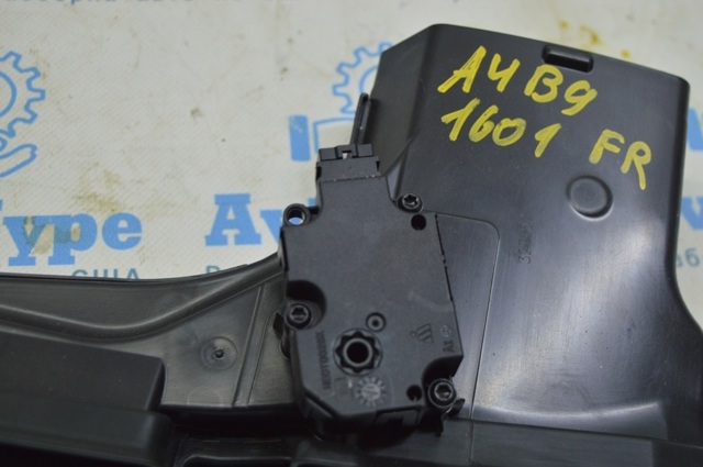 Дефлектор обдува салона 8W1819726A VAG