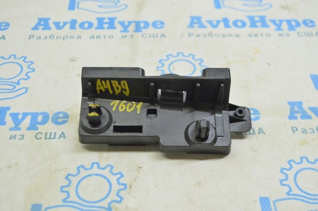 Кронштейн ручки открывания капота 8W1823633C VAG