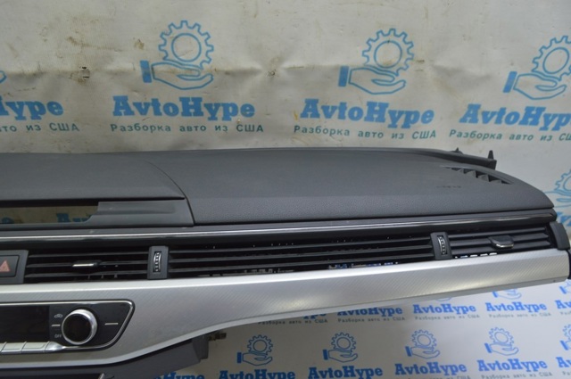Молдинг (накладка) приборной панели "торпедо", правый 8W1853190TUR3 VAG
