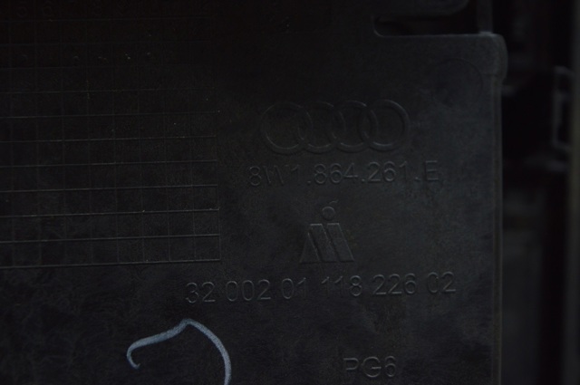 Накладка декоративная центральной консоли 8W1864241A6PS VAG