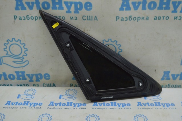 8W5845300FNVB Стекло кузова (багажного отсека) правое купить Кривой Рог