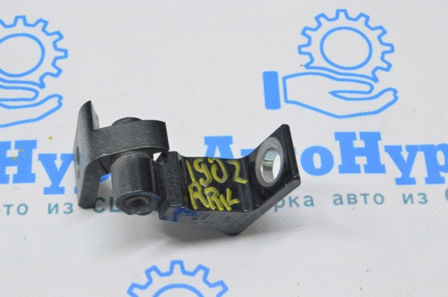 8X4833406A Петля двери задней (распашной) правая нижняя купить Винница