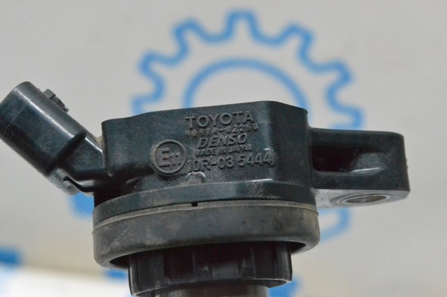 Катушка Toyota Avensis 3