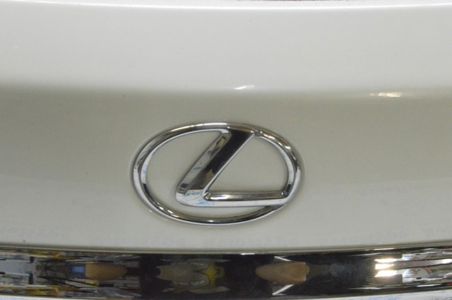Эмблема на крышку багажника 9097502228 TOYOTA