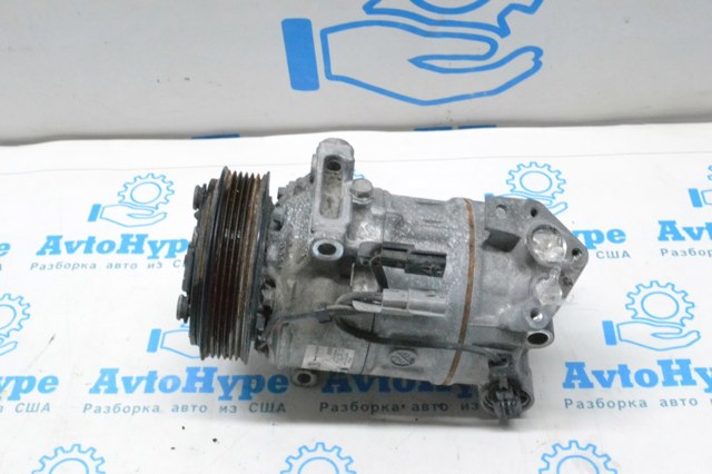 Насос кондиционера 926006UB0A NISSAN