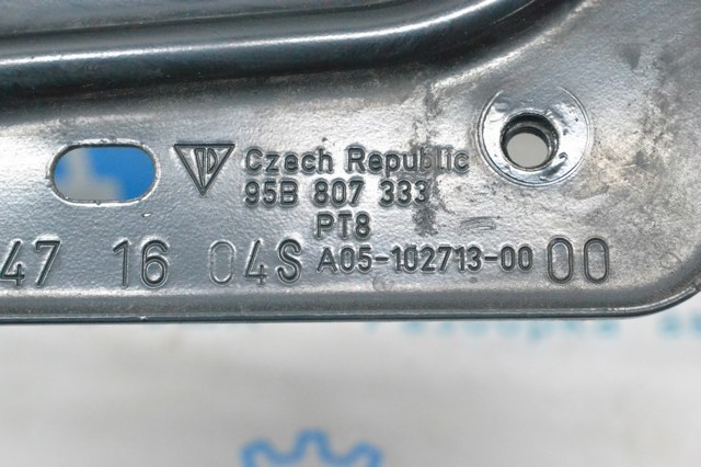 PORSCHE 95B807333A в наличии Винница