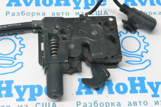 Запор капота (замок и привод замка капота) 95B823509B PORSCHE