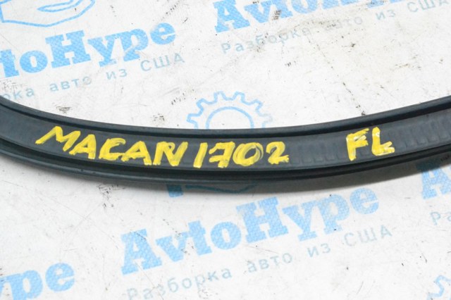 95B833721A Уплотнитель двери задней (на кузове) купить Харьков