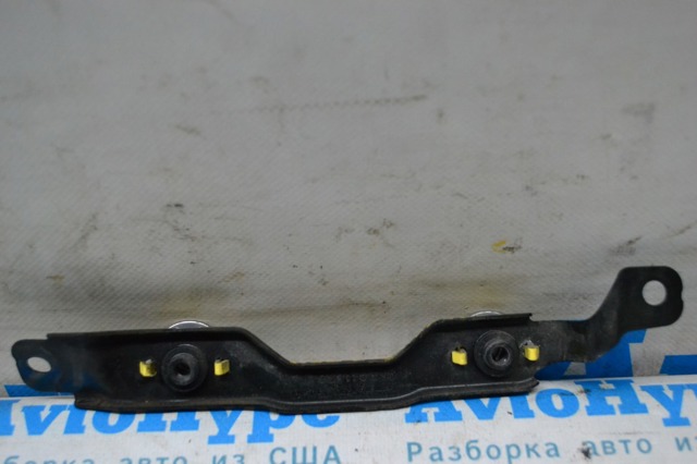 95B941058B PORSCHE Кронштейн (адаптер) крепления фары передней правой купить в Харьков