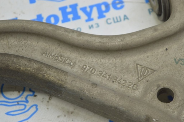 PORSCHE 97034105424 Рычаг передней подвески нижний правый в наличии Тернополь