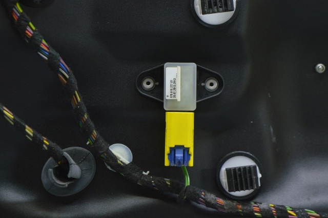 Датчик AIRBAG передний 97061822701 PORSCHE