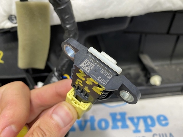 Датчик Эйрбэг передний 988304RA0A NISSAN