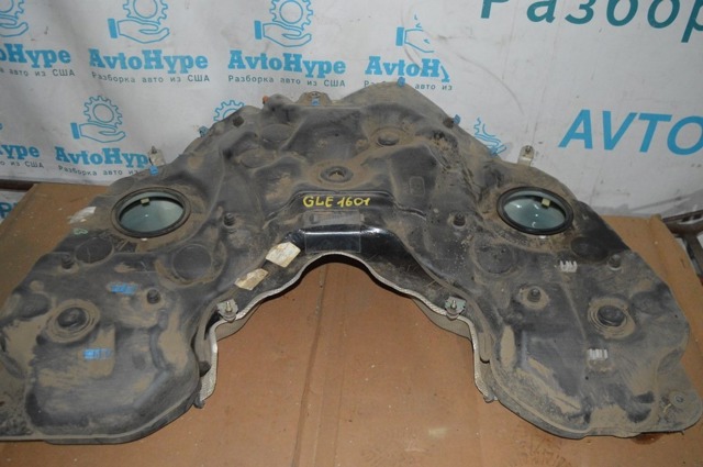 Бензобак A1664705301 MERCEDES