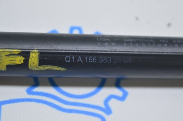 A1669802464 MERCEDES Амортизатор капота правый купить в Киев