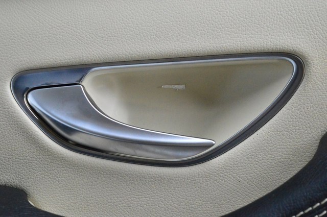Ручка задней двери, внутренняя, левая A2057600300 MERCEDES