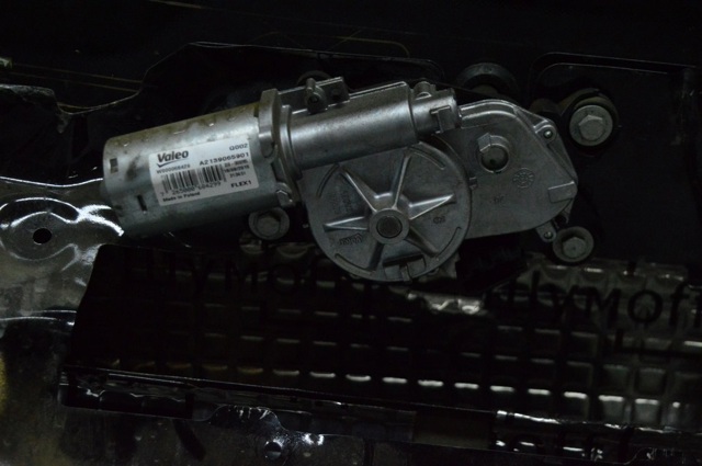 Мотор заднего стеклоочистителя A2139065901 MERCEDES