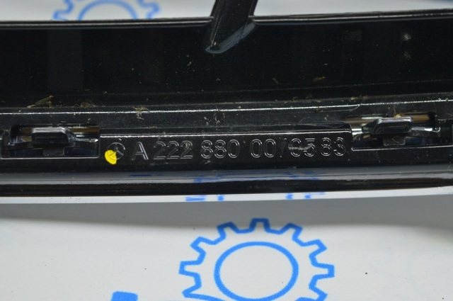 MERCEDES 2228800083 Решетка радиатора в наличии Украина
