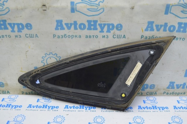A2926702100 Стекло кузова (багажного отсека) левое купить Украина