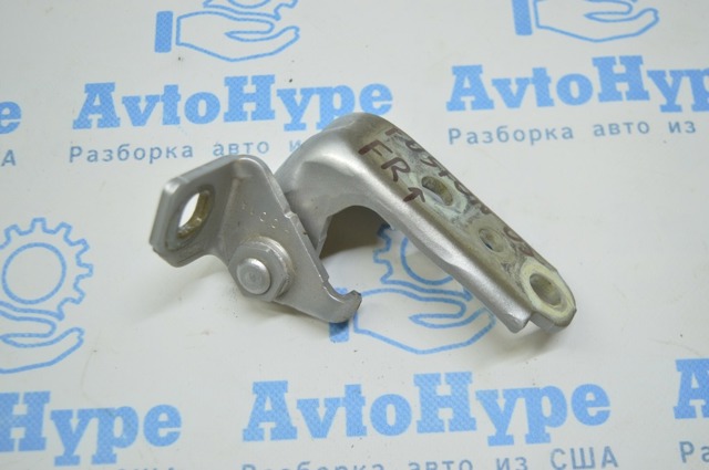Петля передней двери, правой BB5Z7822800C FORD