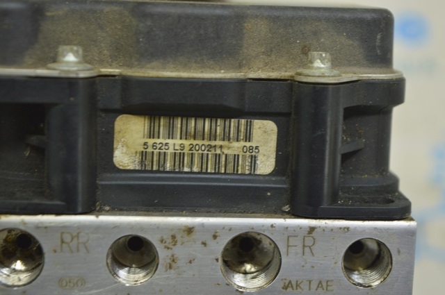 LAND ROVER BH422C405AE в наличии Полтава