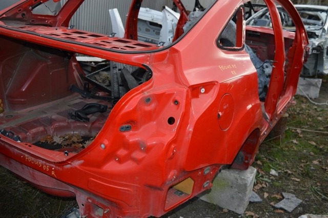Крыло заднее правое CM5Z5427840A FORD