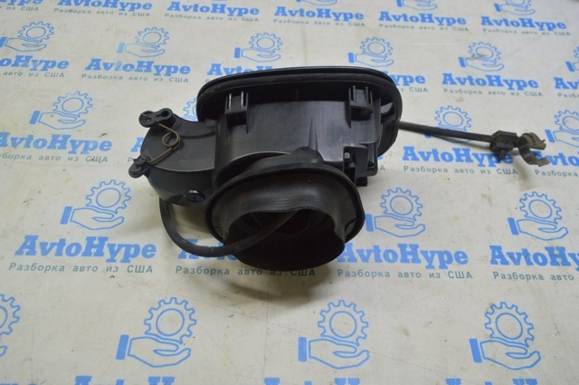 Лючок б/бака DG9Z54405A26A FORD
