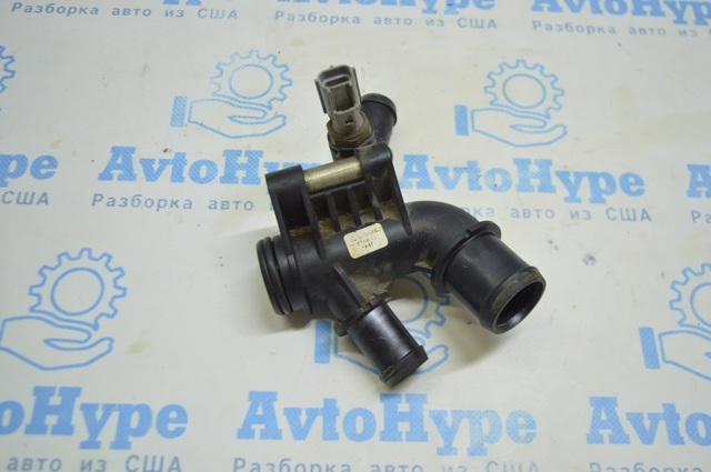 Водяной патрубок DS7G8K556CB FORD