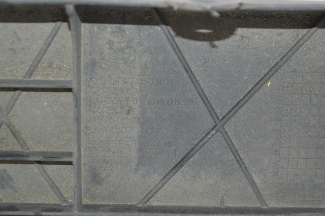 DS7Z16138B FORD Верхняя рамка радиатора купить в Харьков