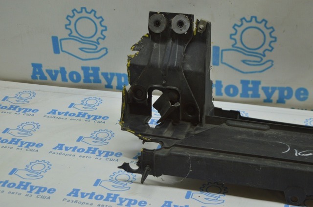 DS7Z16138B Суппорт радиатора верхний (монтажная панель крепления фар) купить Чернигов