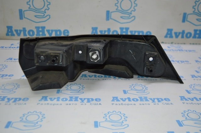 Левое крепление заднего бампера DS7Z17D943A FORD