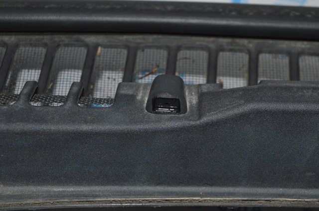 Водосток лобового стекла, жабо DS7Z54018A16A FORD