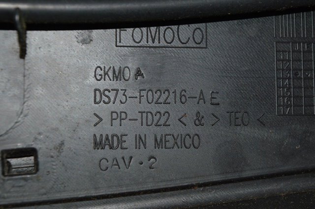 DS7Z54018A16A Водосток лобового стекла, жабо купить Чернигов