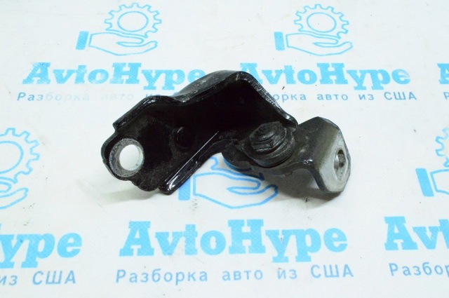 DS7Z5426810B Петля двери задней правой купить Запорожье