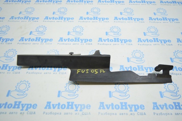 DS7Z5802039A FORD Уплотнитель крыла купить в Павлоград