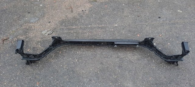 Рамка радиатора верхняя DS7Z8A284A FORD