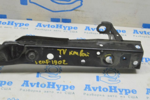 NISSAN F25115SPMH Верхняя рамка радиатора в наличии Чернигов