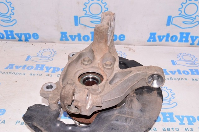 Кулак поворотный передний правый F2GZ3K185A FORD