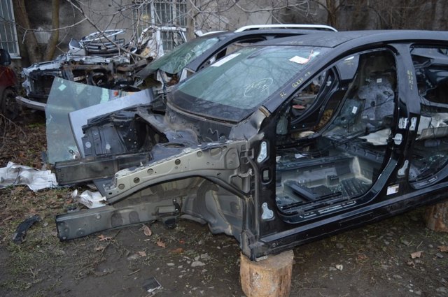 Арка крыла переднего левого F41215DAHA NISSAN