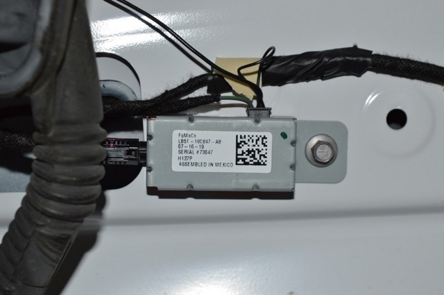 FORD LB5T18C847AB в наличии Ужгород
