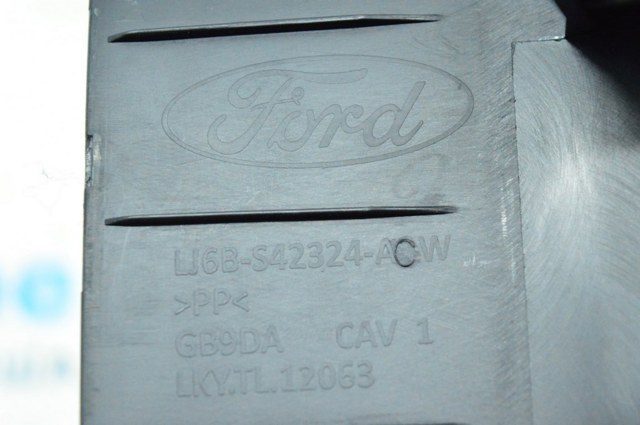 FORD LJ6Z7842410AA Обшивка (облицовка) крышки багажника (двери 3/5-й задней) в наличии Запорожье