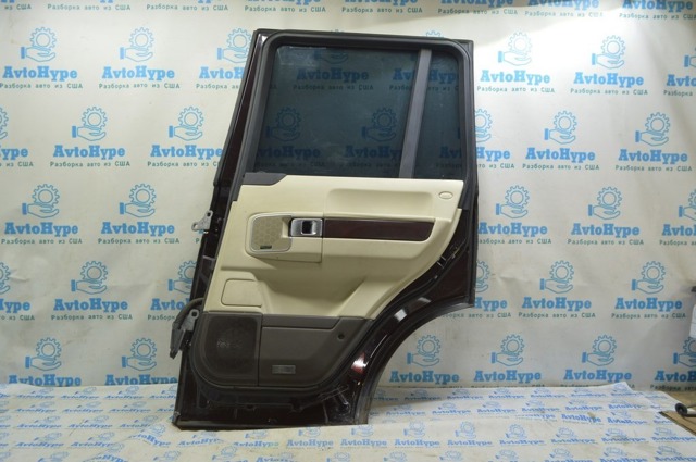 Обшивка правой задней двери LR009604 LAND ROVER