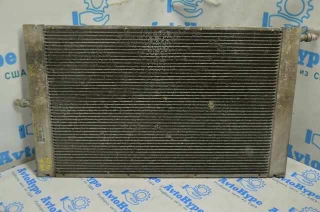 Радиатор охлаждения, дополнительный LR012759 LAND ROVER