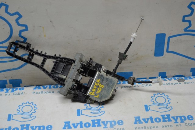 Держатель наружной ручки двери, передней левой LR025541 LAND ROVER