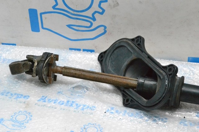 Вал рулевой колонки, нижний LR033654 LAND ROVER
