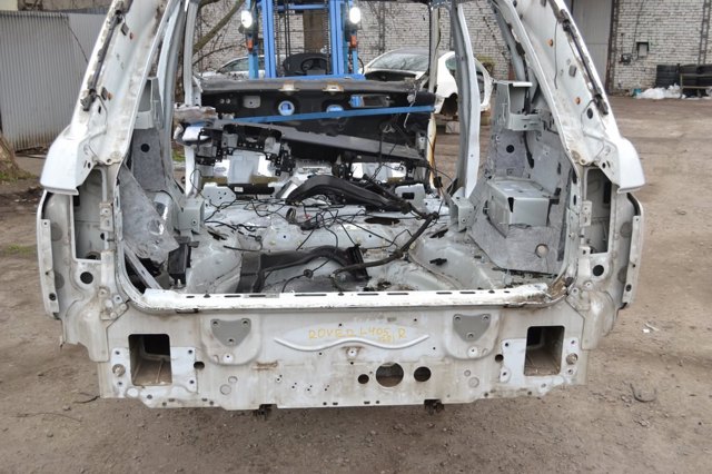 Панель багажного отсека задняя LR036519 LAND ROVER