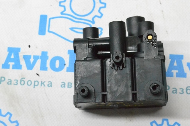 LR037082 Блок клапанов регулируемой подвески задний купить Запорожье