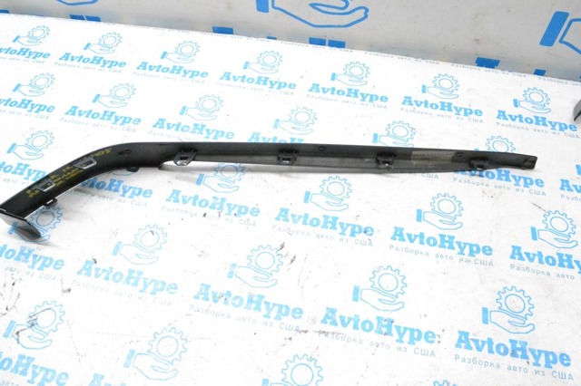 Молдинг заднего бампера, правый LR037928 LAND ROVER