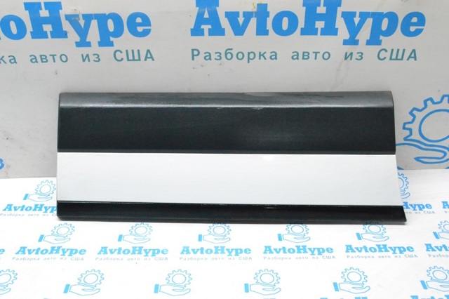 Молдинг двери задней правой нижний LR038855 LAND ROVER
