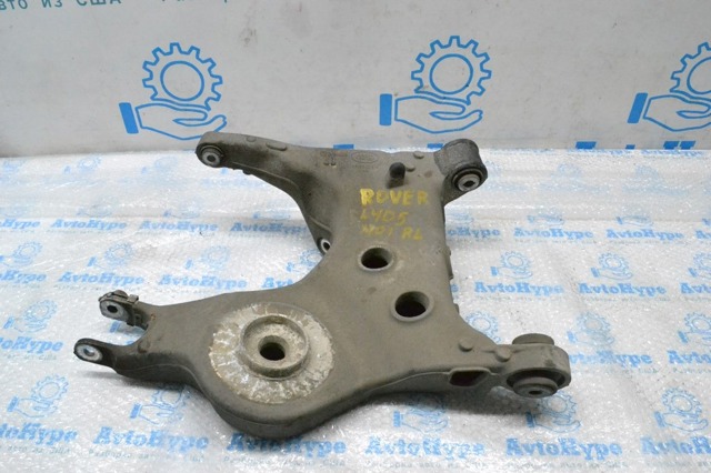 Рычаг задней подвески нижний, левый LR045836 LAND ROVER