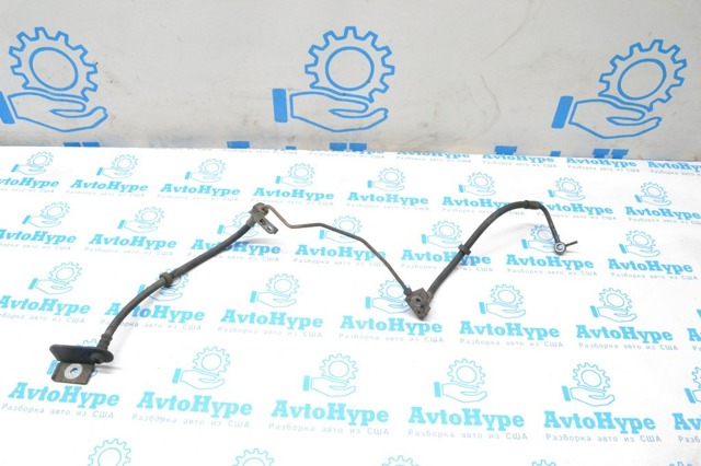 Шланг тормозной задний, правый LR049075 LAND ROVER